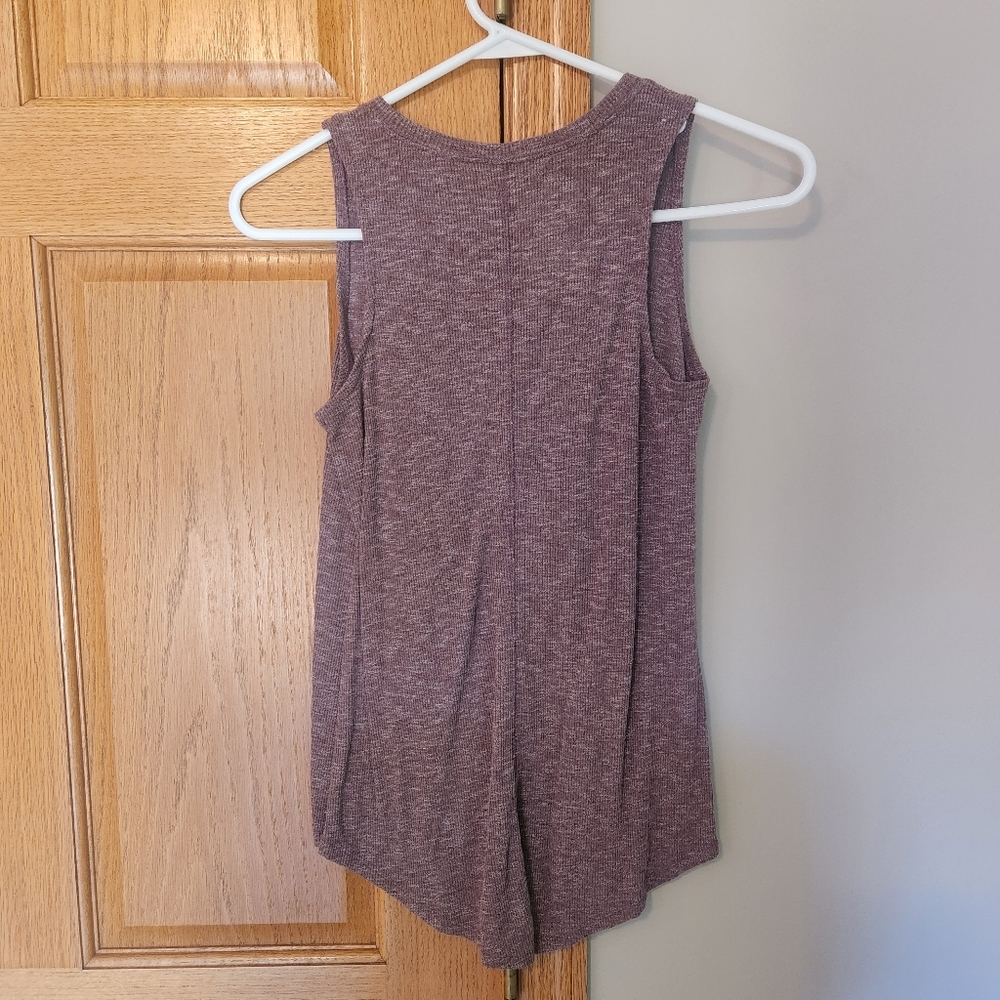 Maurices Tank - Picture 3 of 5